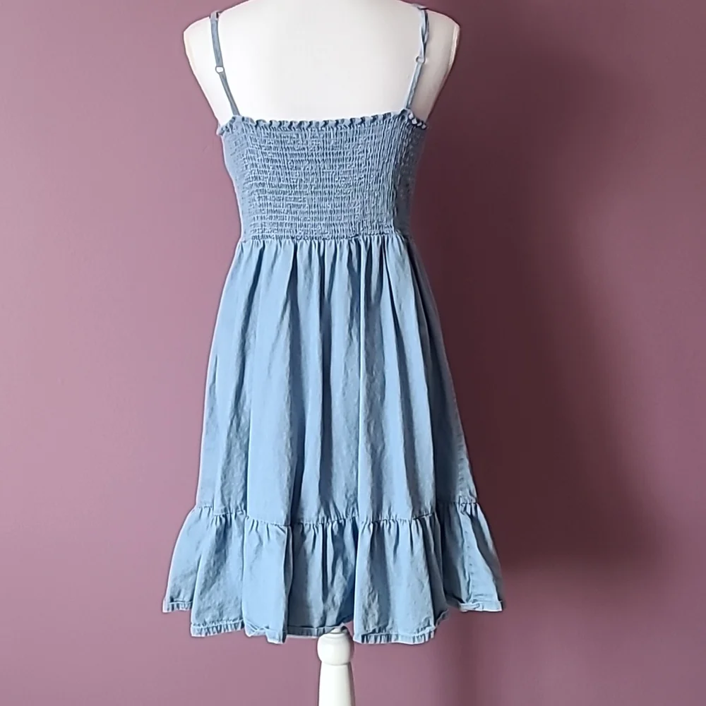 Japna Chambray Sweetheart Fit & Flare Dress - Picture 3 of 9
